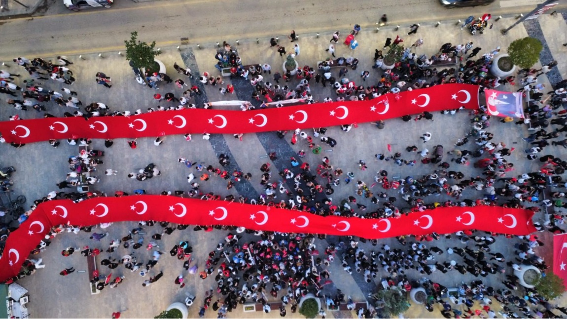 Atatürk Anadolu Lisesi Gençlik Yürüyüşü