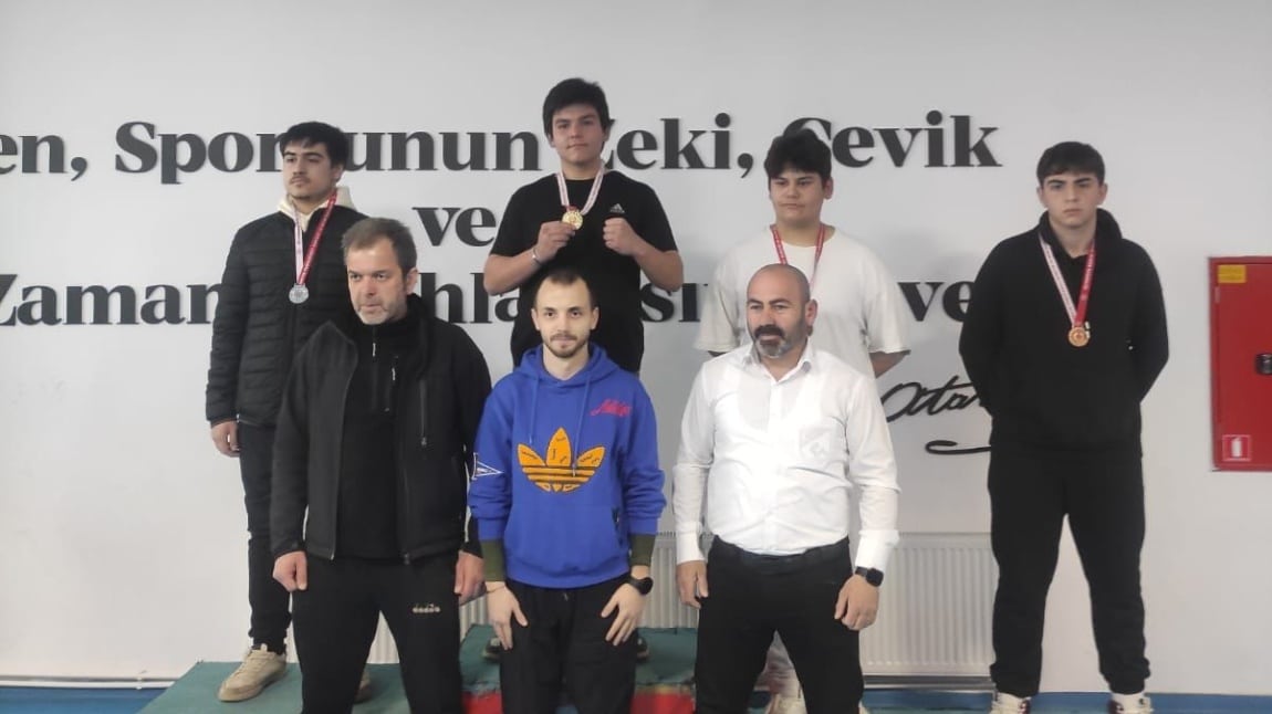 Boks Branşında Okul Sporlarında  İl Birincimiz